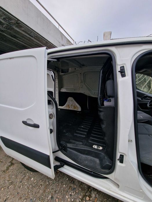 Peugeot partner 1.6 HDI - 3 Lugares