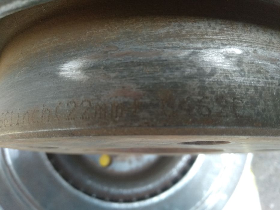 Диски гальмівні Пасат Б7 Америка 2.5