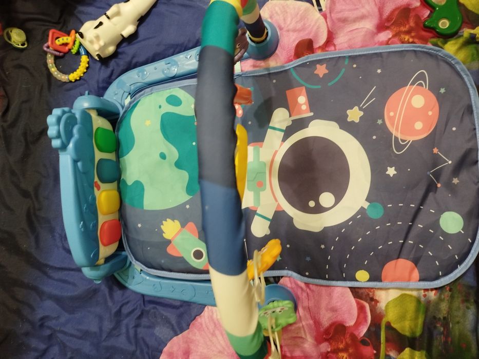 Mata edukacyjna grająca