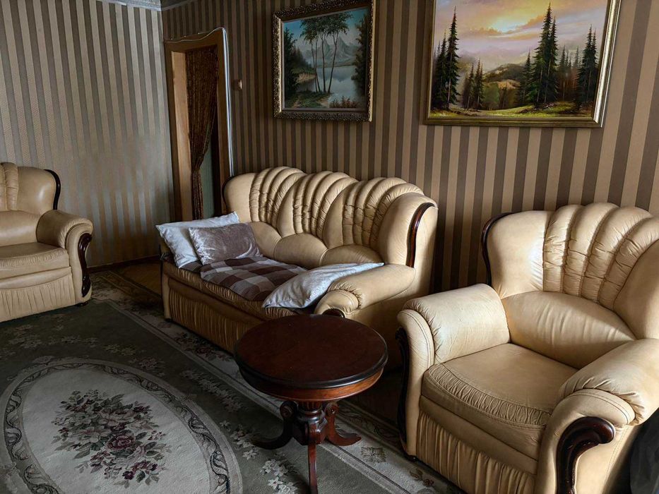 Продаж 3-кімнатної квартири Печерськ бульвар Міхновського 10А Метро Звіринецька та Либідська