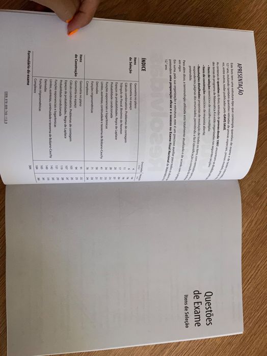 Livro preparação para exame Matemática A