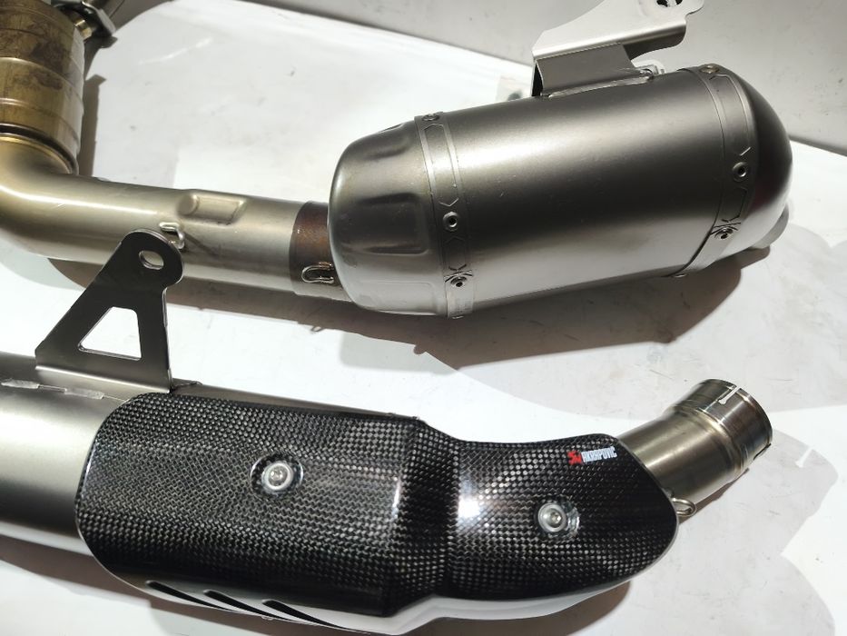 Akrapovic   Yamaha R7 / MT 07/ XSR 700