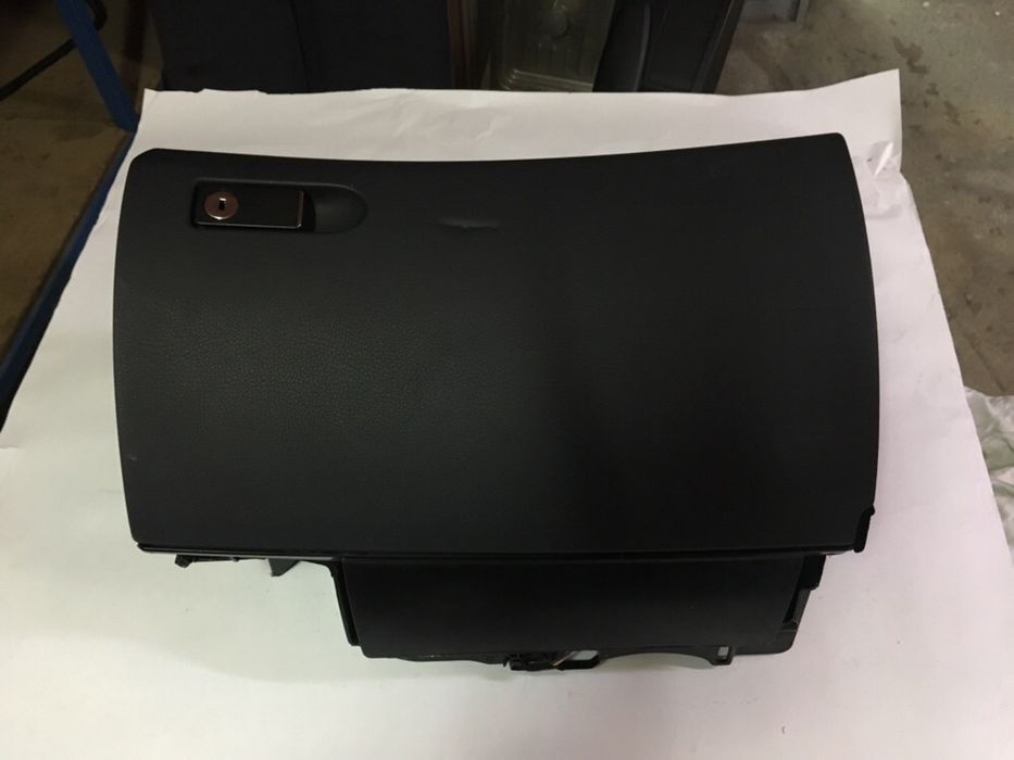 Porta luvas Mercedes c200 W204