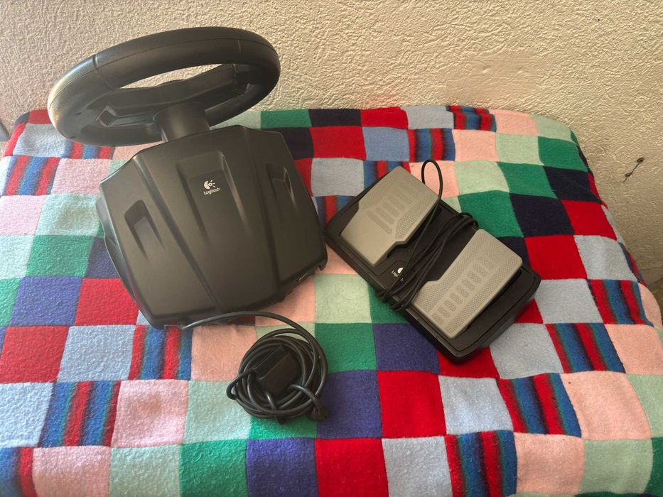Playstation 2 - Volante C Pedais