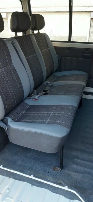 Toyota Hiace de 9 Lugares Excelente
