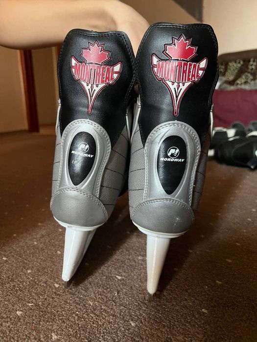 Продам хокейные коньки. Ковзани