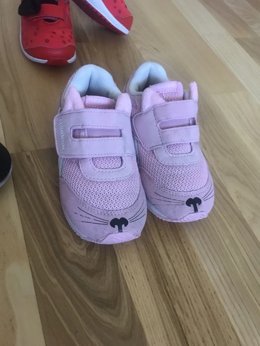 Кроссовки на девочку adidas puma nike sketchers