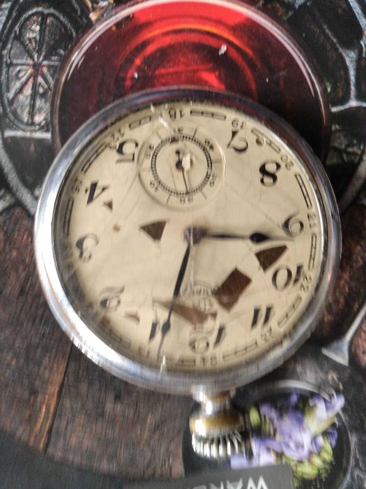 старинные часы под ремонт или запчасти