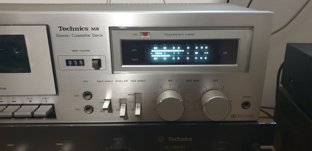 Magnetofon Technics M-8