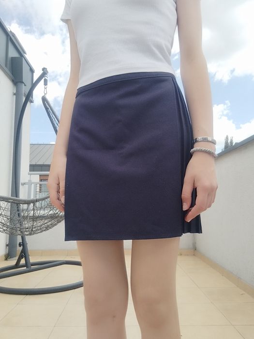 Granatowa spódniczka