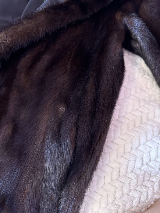 Продається норкова шуба