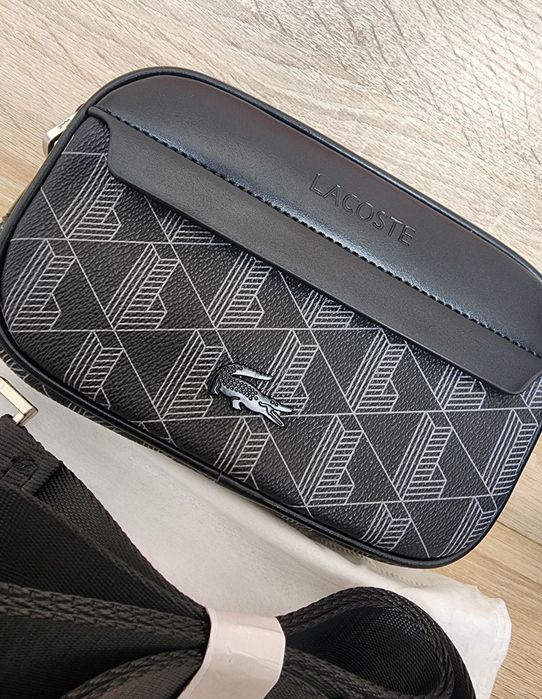 Bolsa Lacoste Nova no Saco
