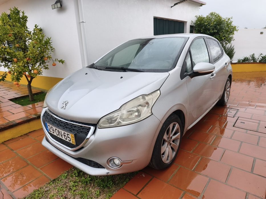 Peugeot 208 como novo