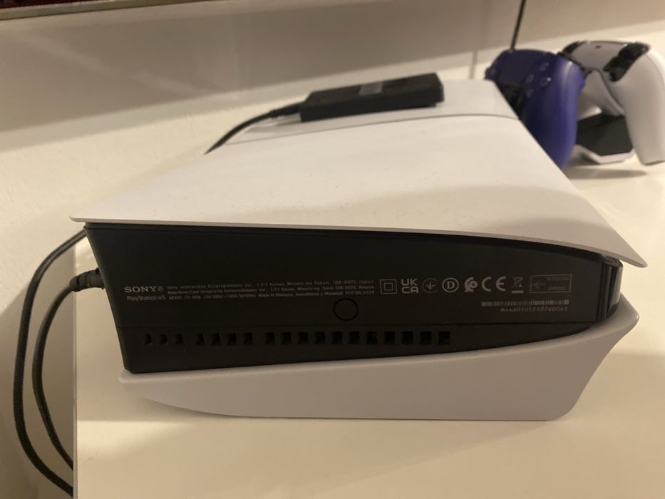 Konsola PlayStation 5 Slim 1TB D + 2 pady + Dysk  ssd 1 TB + Ładowarka