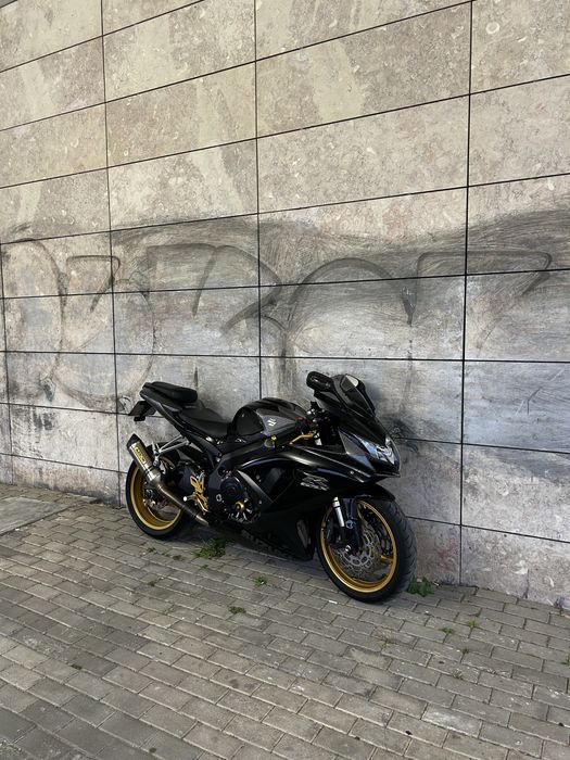 Suzuki gsxr 600 k8