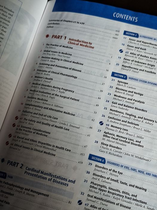 Grande livro de medicina interna. Em inglês