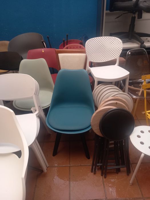 Cadeiras modernas varias