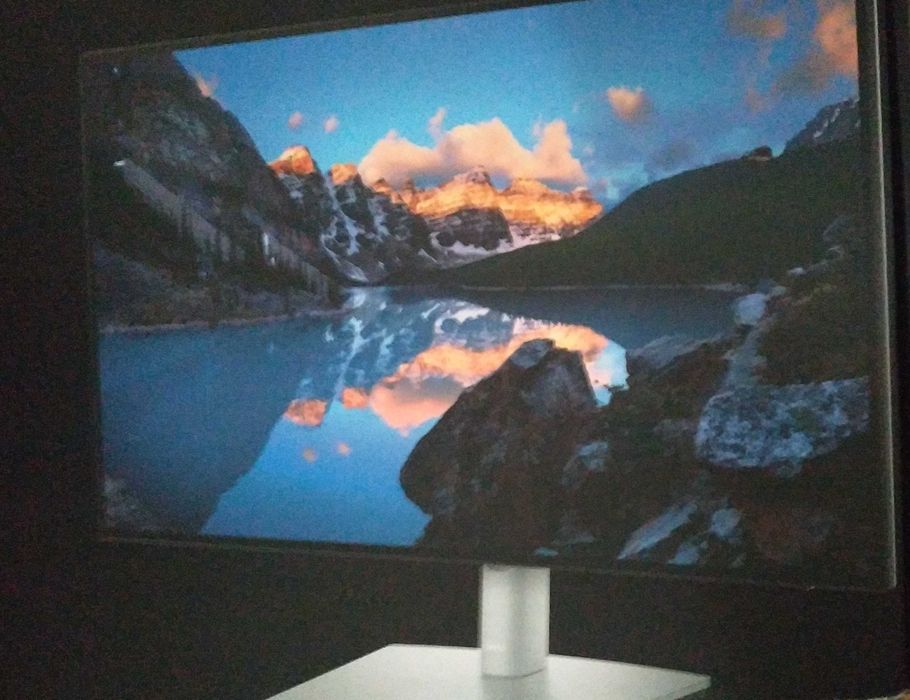 Monitor DELL U2722DE
