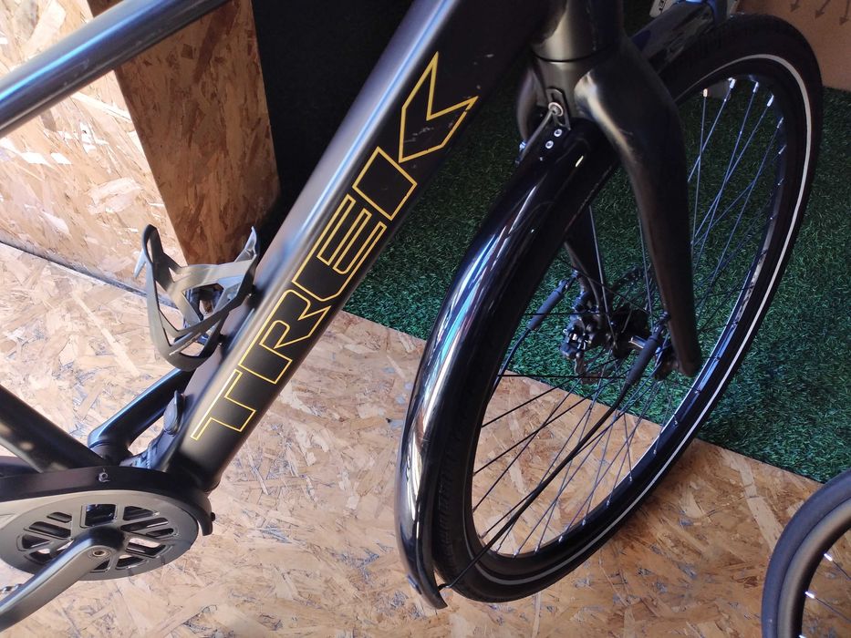 Bicicleta Elétrica Trek FX+ 2