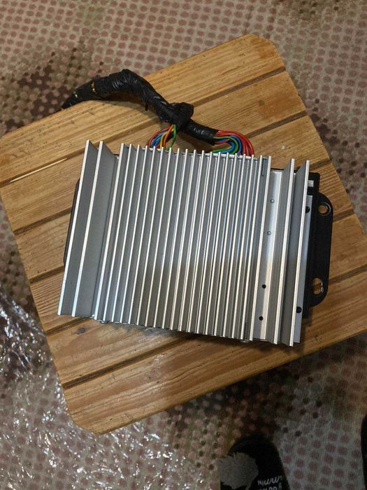 Hyundai ix35 уселитель магнитолы навигации 963702y000 оригинал