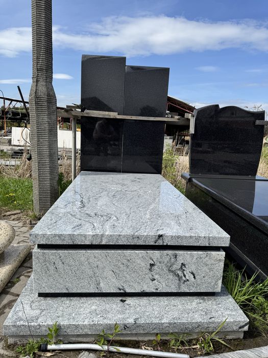 Pomnik granitowy Viscount Warszawa