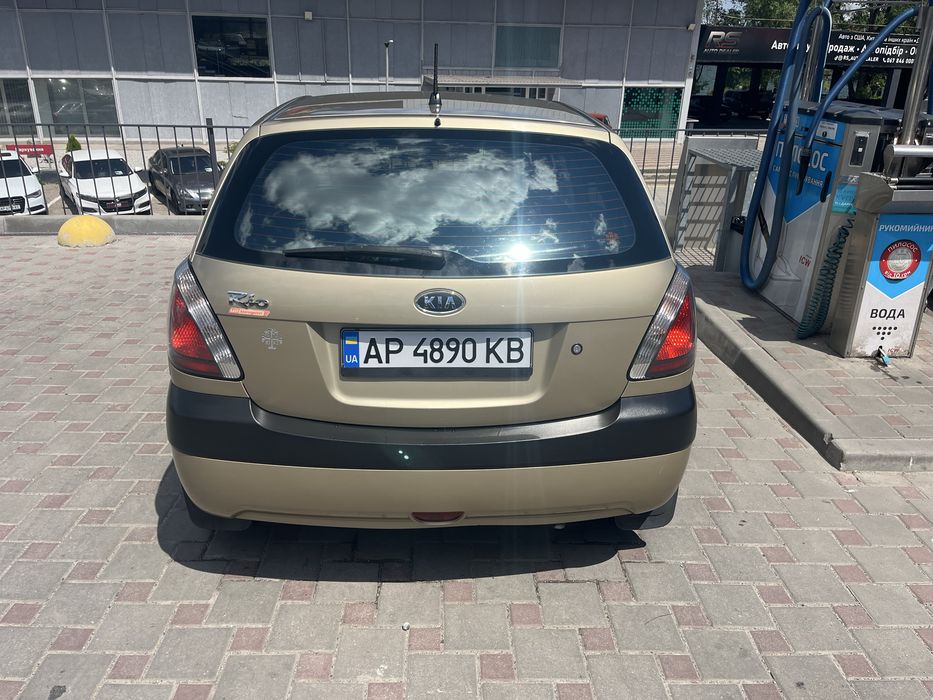 Продам автомобіль  Kia rio 2