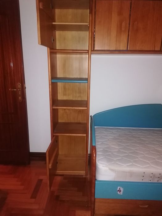 Vendo Estúdio juvenil, com roupeiro de canto c/ oferta de colchão