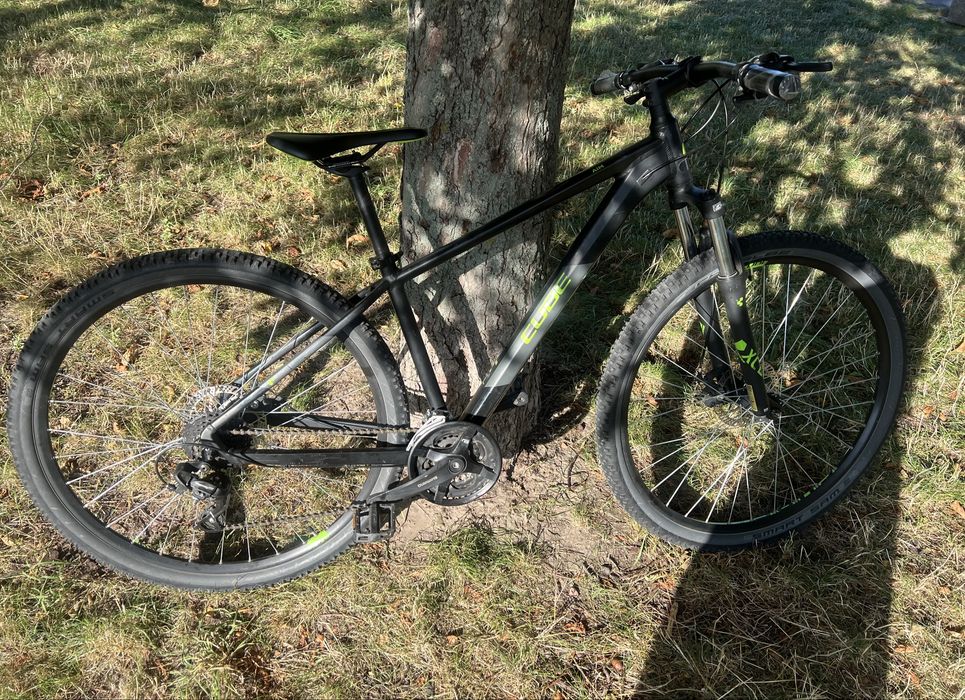 Rower CUBE M, rama 17, koła 29”