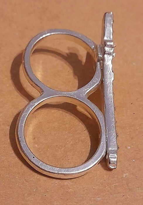 Anel de dois dedos- Mulher