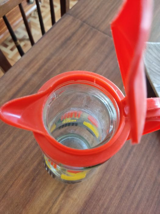 Jarro de líquidos, antigo