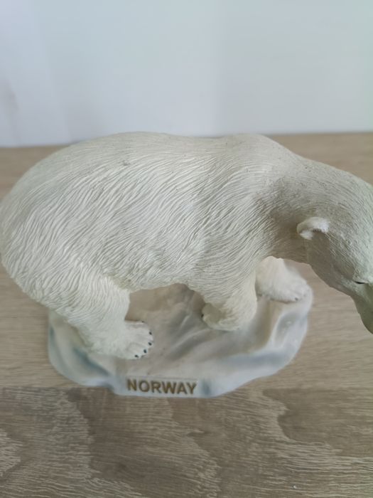 Figurka niedźwiedzia polarnego „Norway”