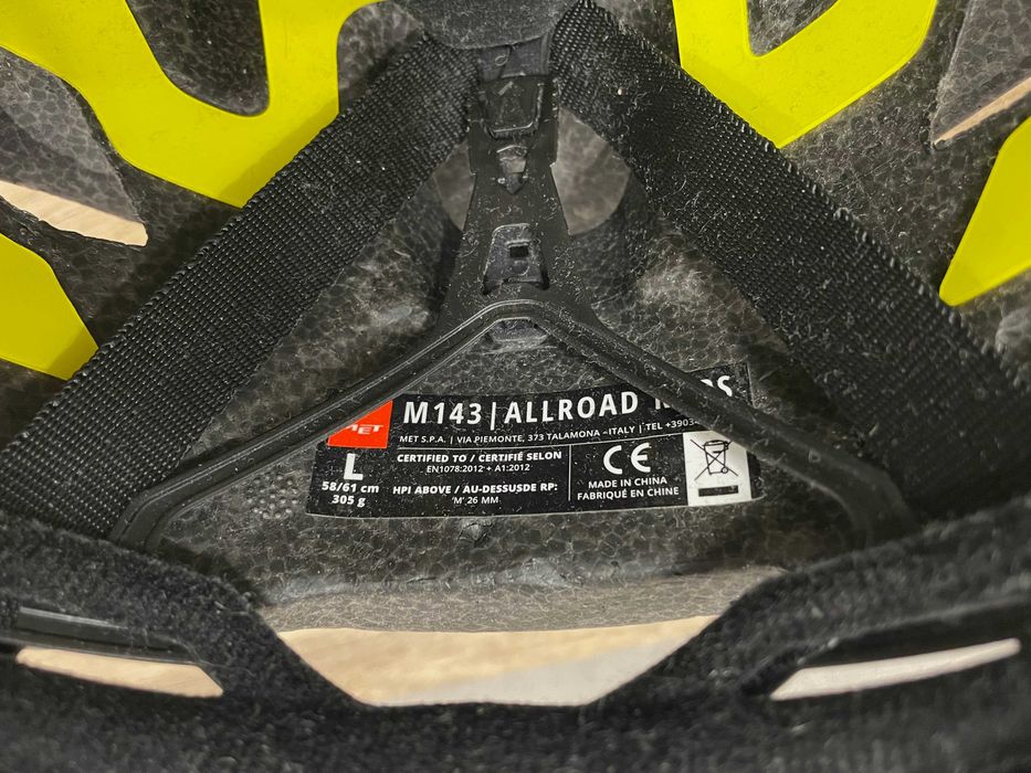 Велосипедний шолом MET ALLROAD (MIPS) black matt, розмір L(58-61) 305g