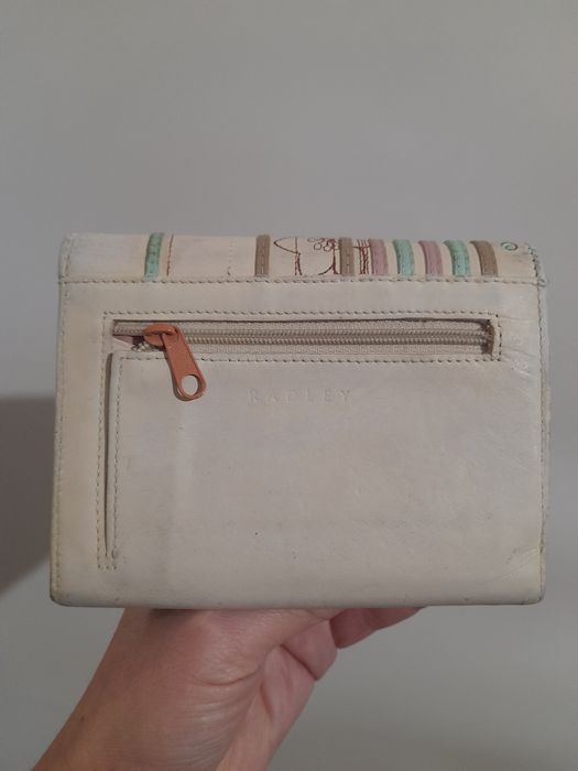 Жіночий шкіряний гаманець з вишивкою Radley