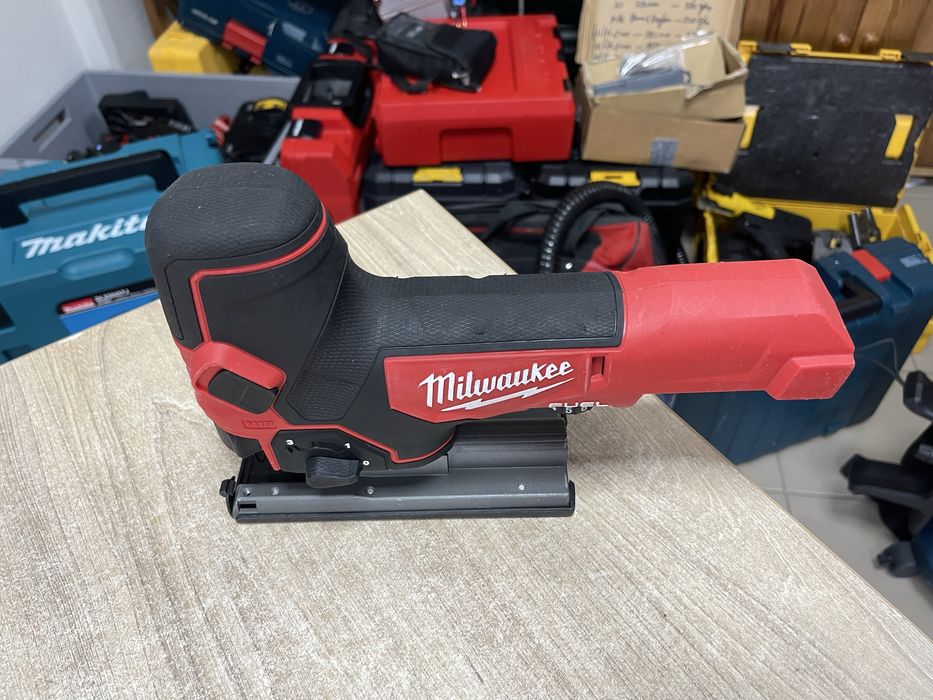 Milwaukee M18 FBJS / безщітковий лобзик Мілвокі 18V