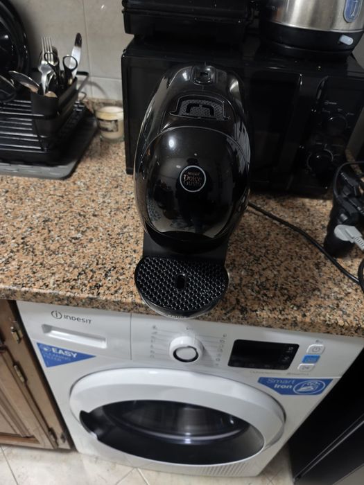 Máquina de café dolce Gusto neo
