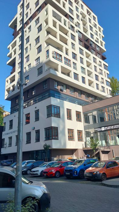 Продаж приміщення 311 м2 , вул.Шевченка,60 (ЖК Семицвіт буд.№18)