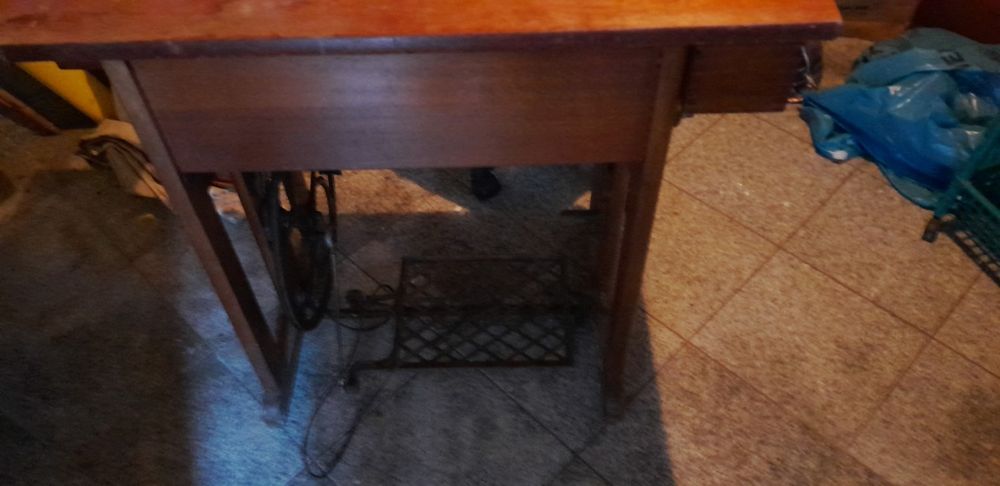 polecam starą maszynę do szycia firmy PFAFF Klassen 30 u 30/31