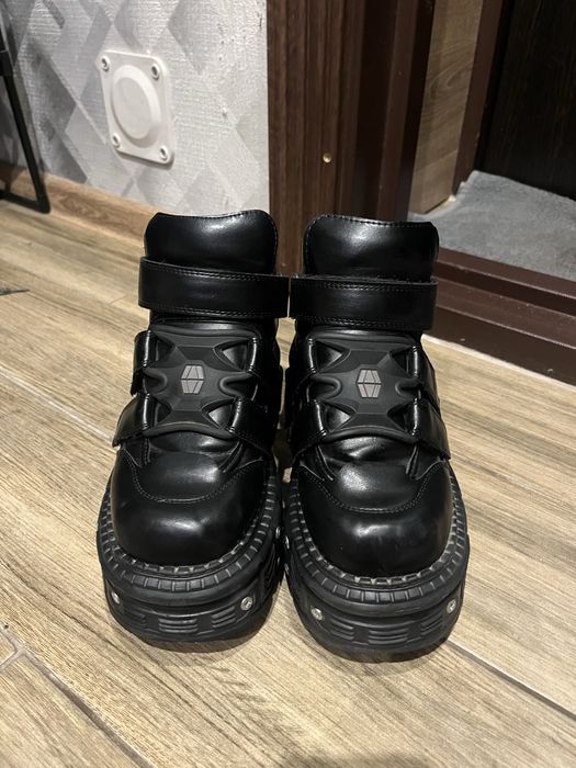 Нью роки кросівки