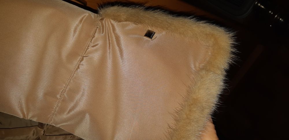 Продам Куртку ,Ветровку