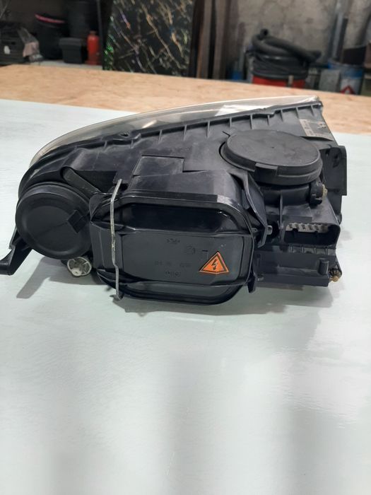 Optica / Farol Esquerdo VW Touareg 2003