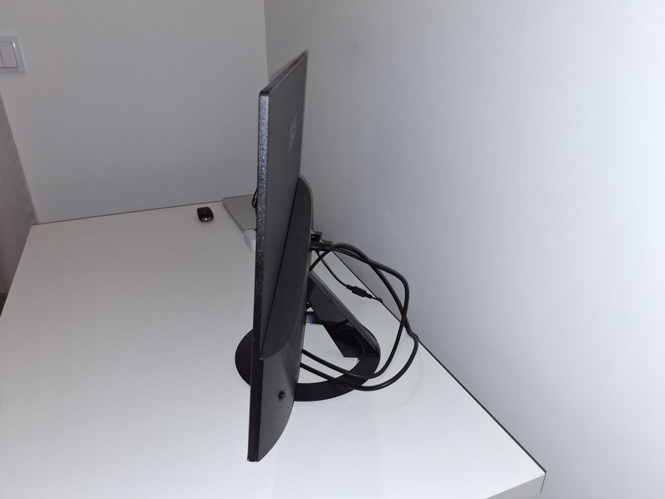Monitor Asus ultra slim 24"