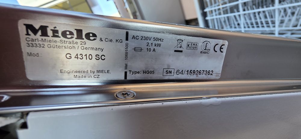 Посудомийна Miele окремостояча