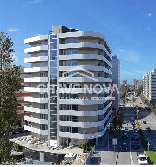 T2 Novo C/2 lugares de garagem no Porto (Bessa)