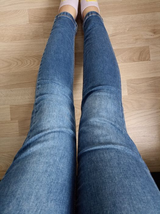 Granatowe jeansy rurki spodnie jeansowe C&A S 36