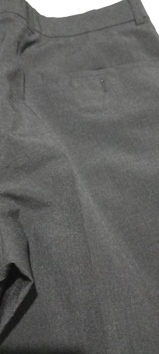 Vendo calças pretas de fato