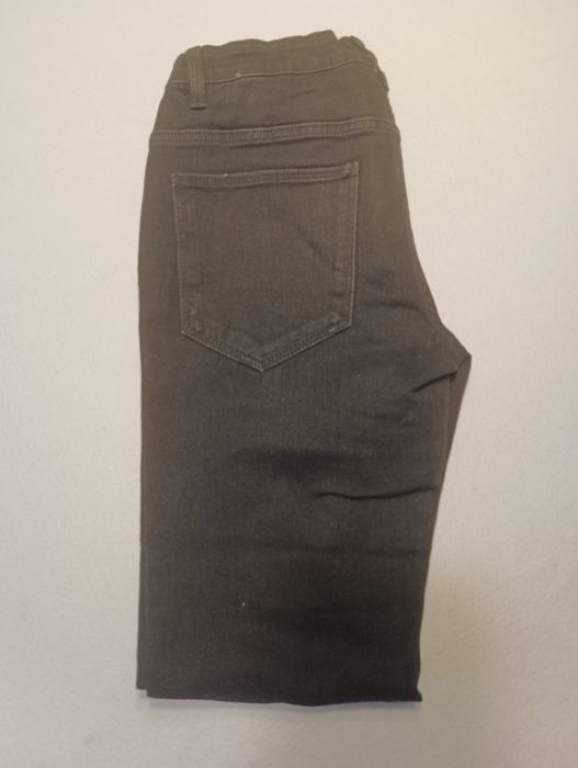 2 Calças de ganga NOVAS