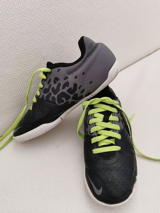 Halówki Nike Elastico II rozm. 33