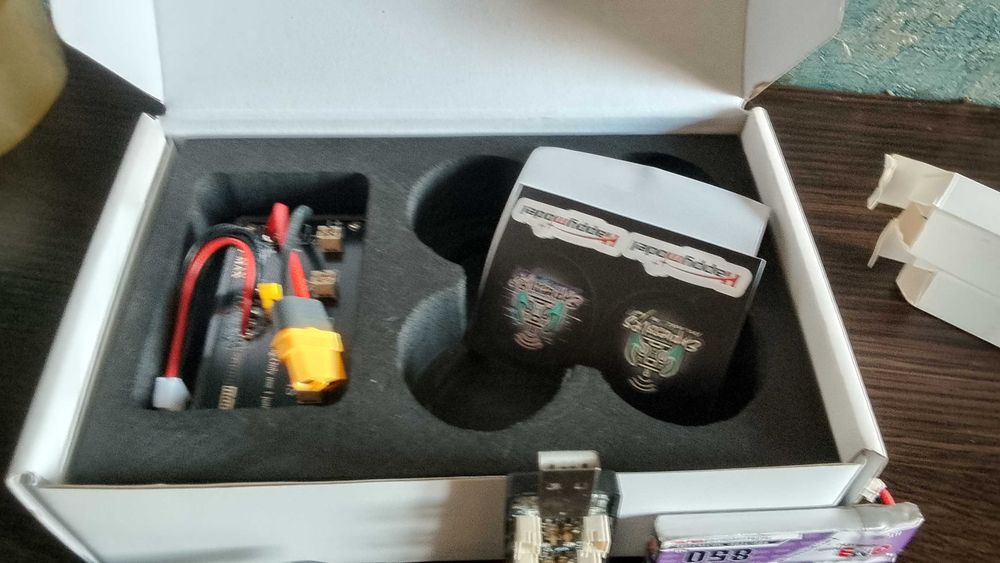 Happymodel Mobula7+ 2АКБ*850mAh+Зарядка