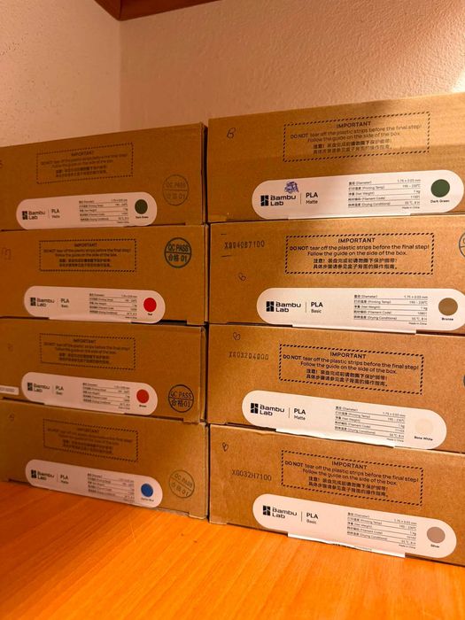 Filamentos BAMBU LAB: Temos várias cores a pronta entrega, A partir de 13,00€ (refil) e com spool 15:00€