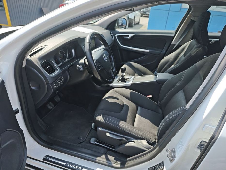 Volvo V60 Facelift 2,0 дизель ВІДЕО
